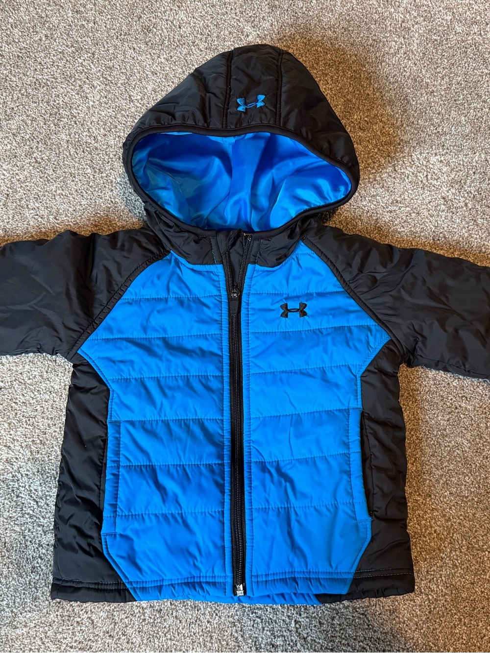 Under Armour Kids Black and Blue Hooded Puffer Jacket